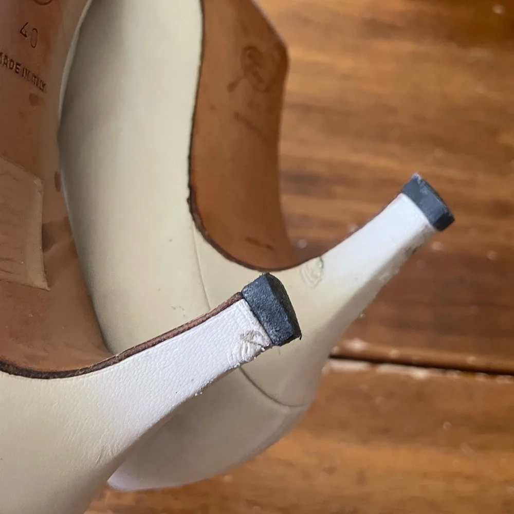 Vintage 80s Chanel Leather Heels Pumps Cap Toe Beige Ivory Size 40 Made In Italy - Picture 7 of 11